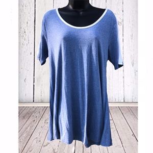 ❄️3/$18❄️ LulaRoe | Blue & White Perfect T | M